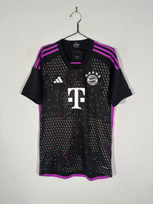 Bayern Munich Away Shirt 2023/24 (M)
