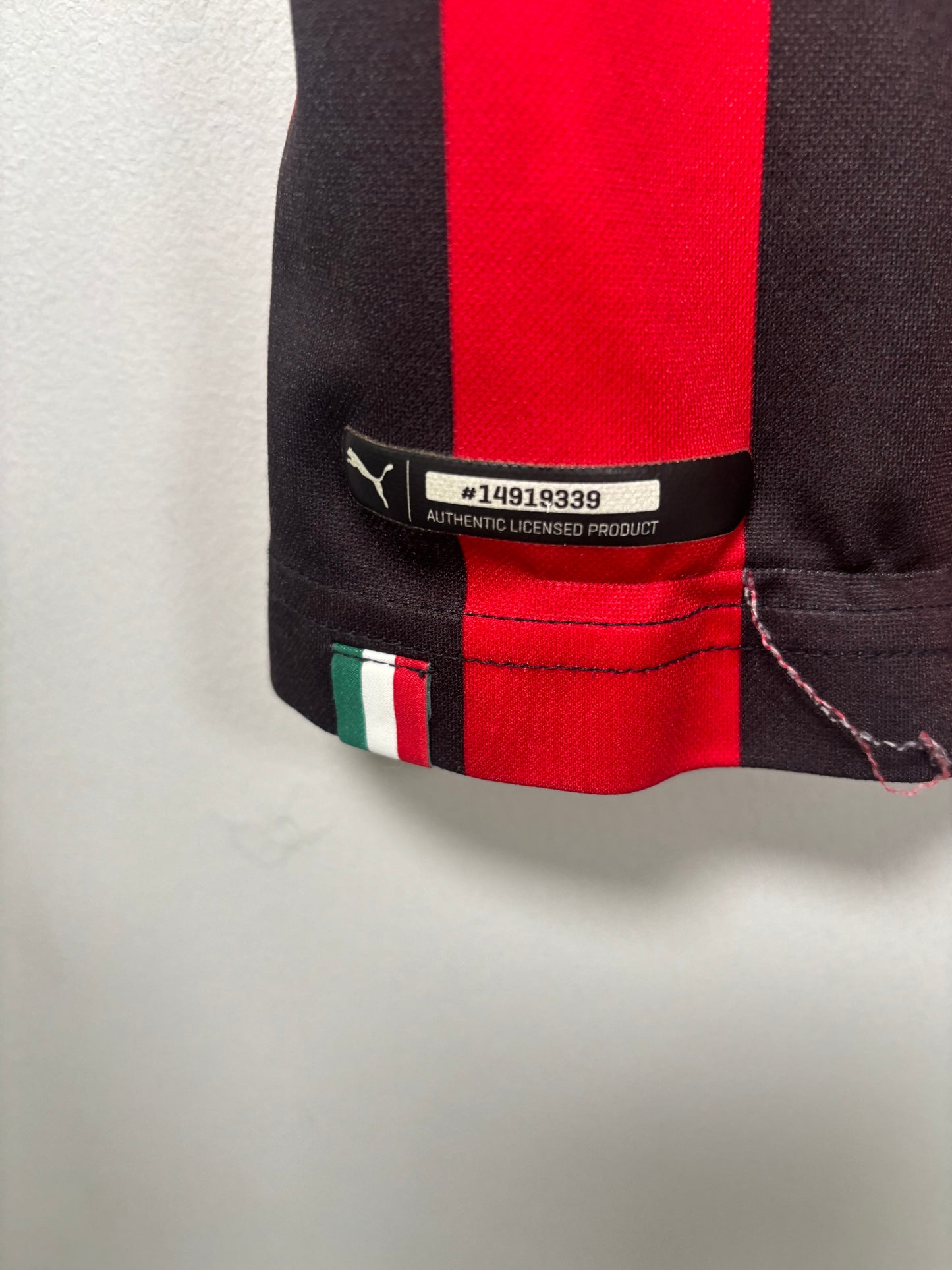 Ac Milan Home Shirt 2018/19 (S)