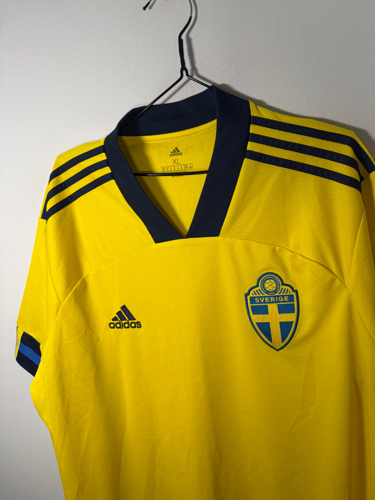 Sweden Home Shirt 2020 (XL)