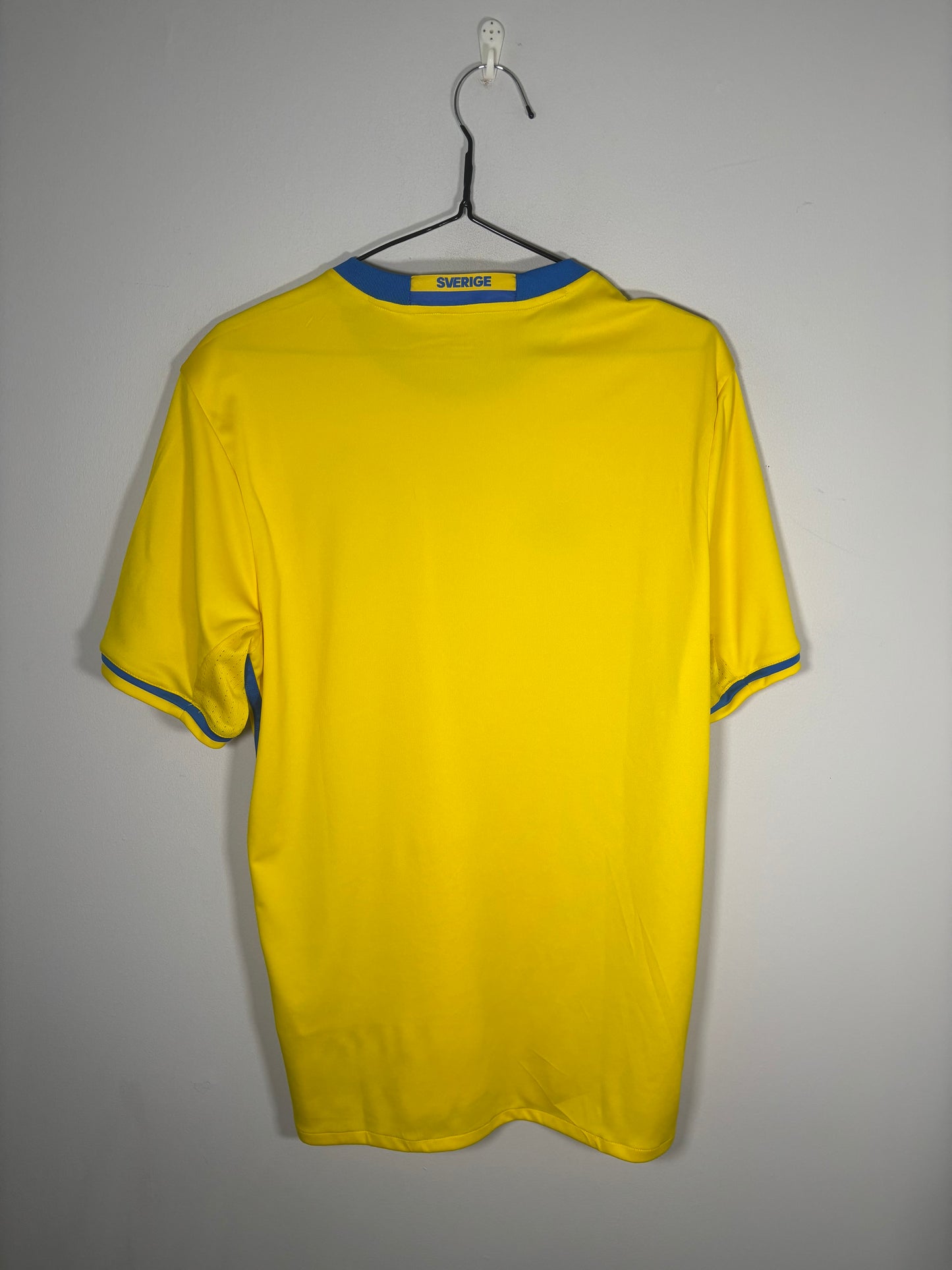 Sweden Home Shirt 2016 (M)