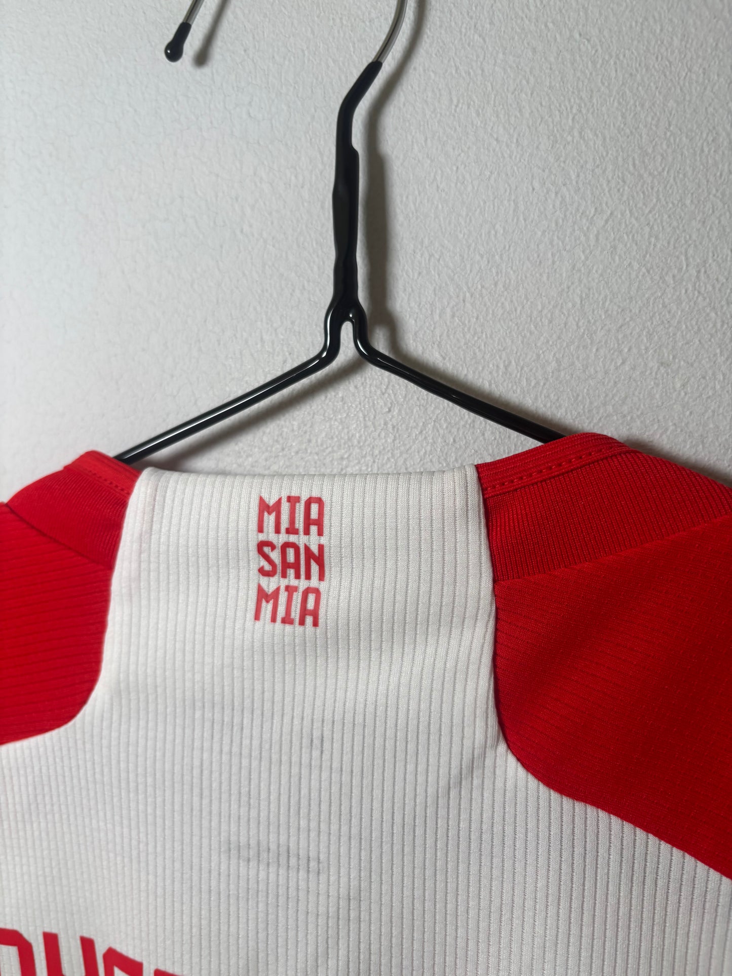 Bayern Munich Home Shirt 2023/24 (M)