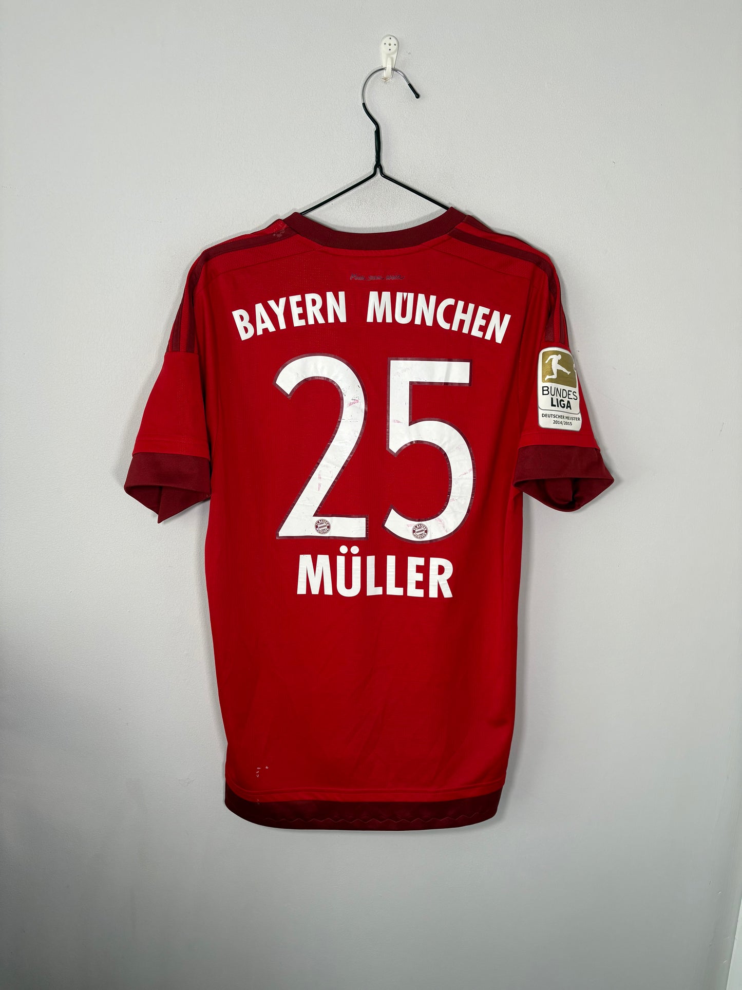 Bayern Munich Home Shirt 2015/16 Muller (M)