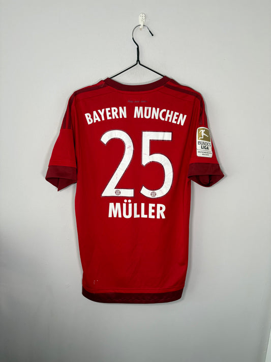 Bayern Munich Home Shirt 2015/16 Muller (M)