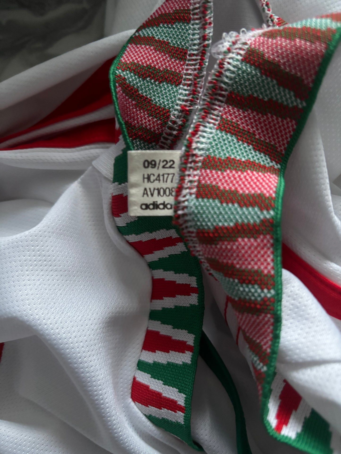 Wales Away Shirt 2022 Moore (L)