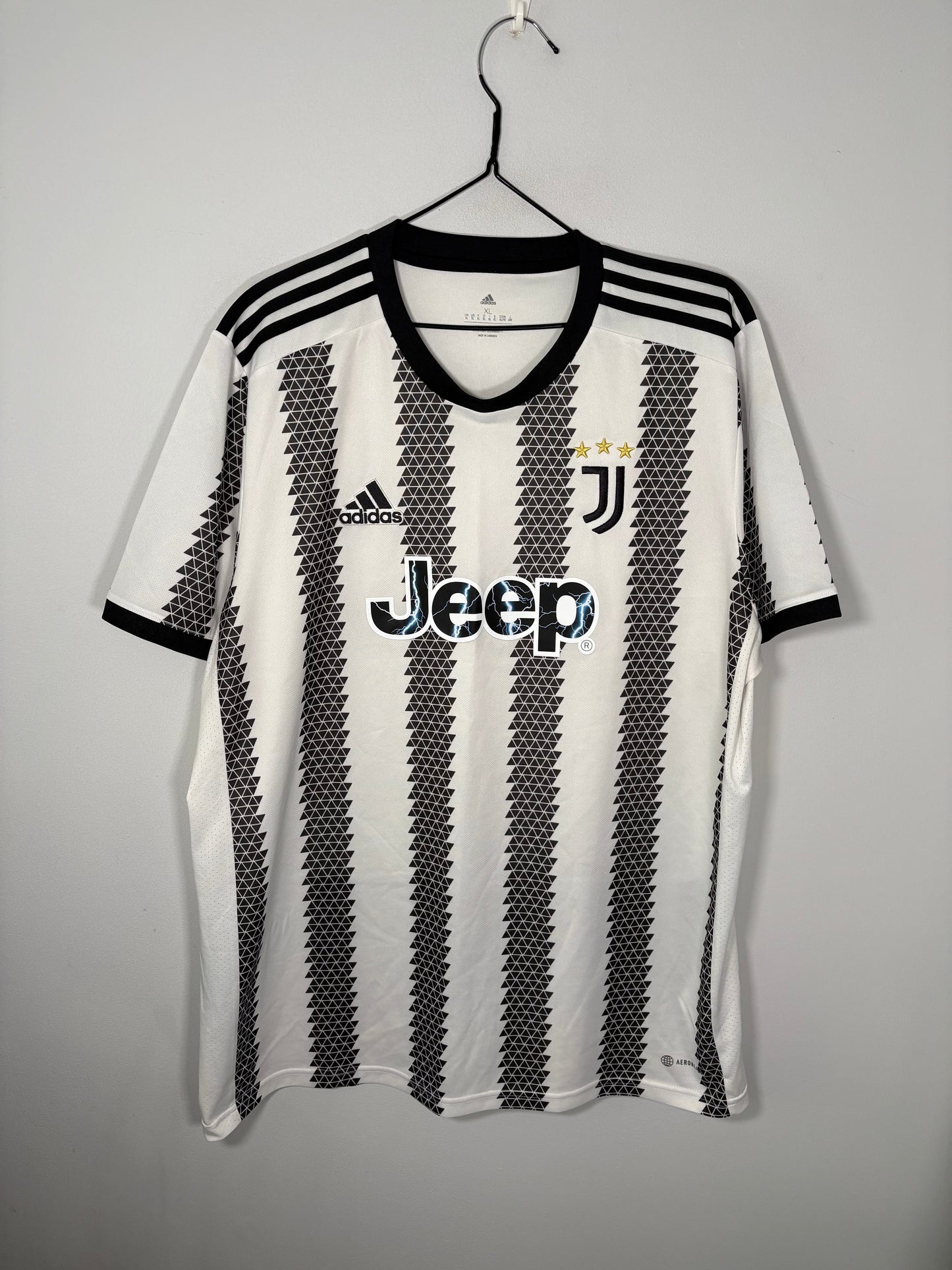 Juventus Home Shirt 2022/23 (XL)