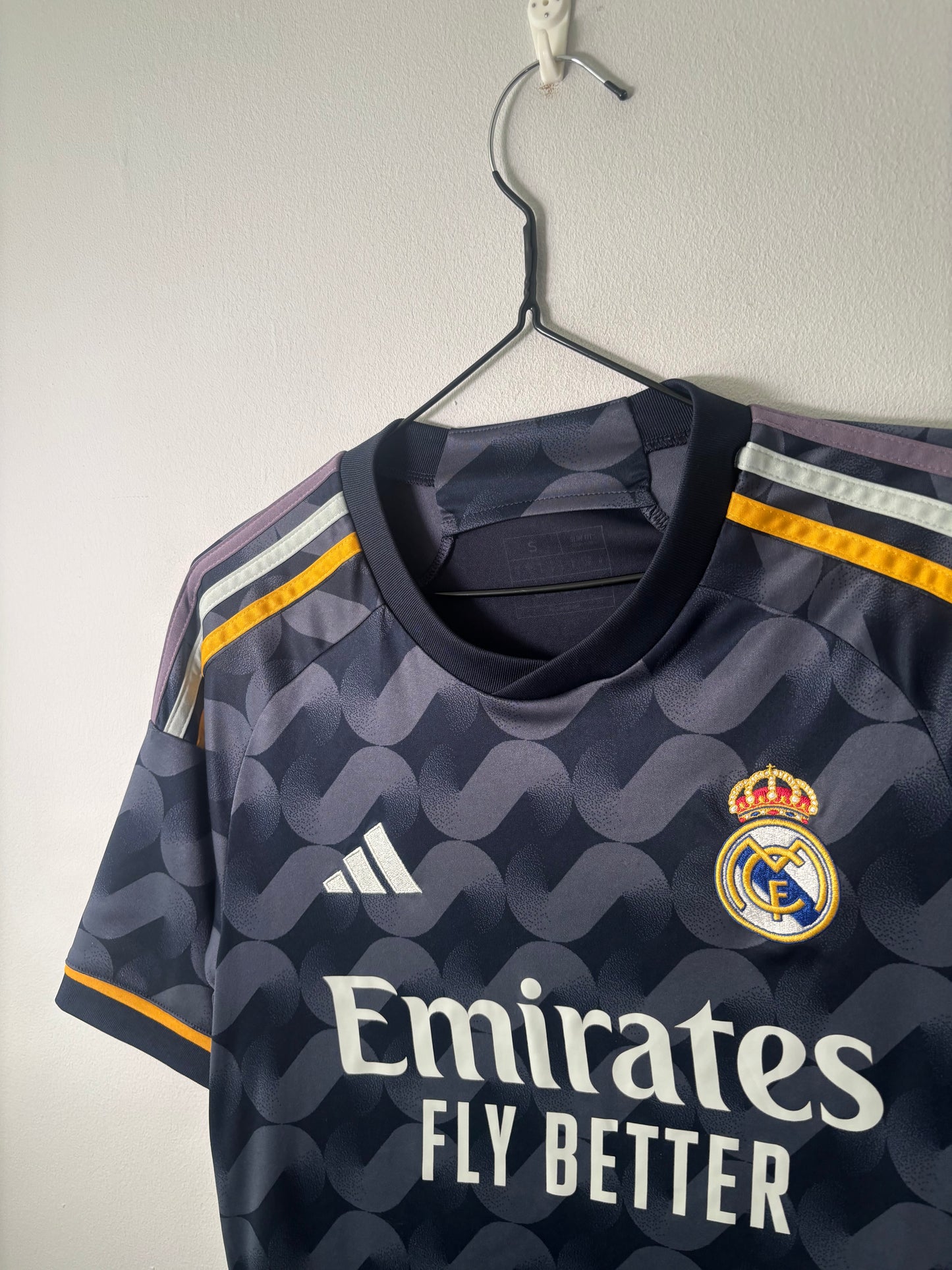Real Madrid Away Shirt 2023/24 Bellingham (S)