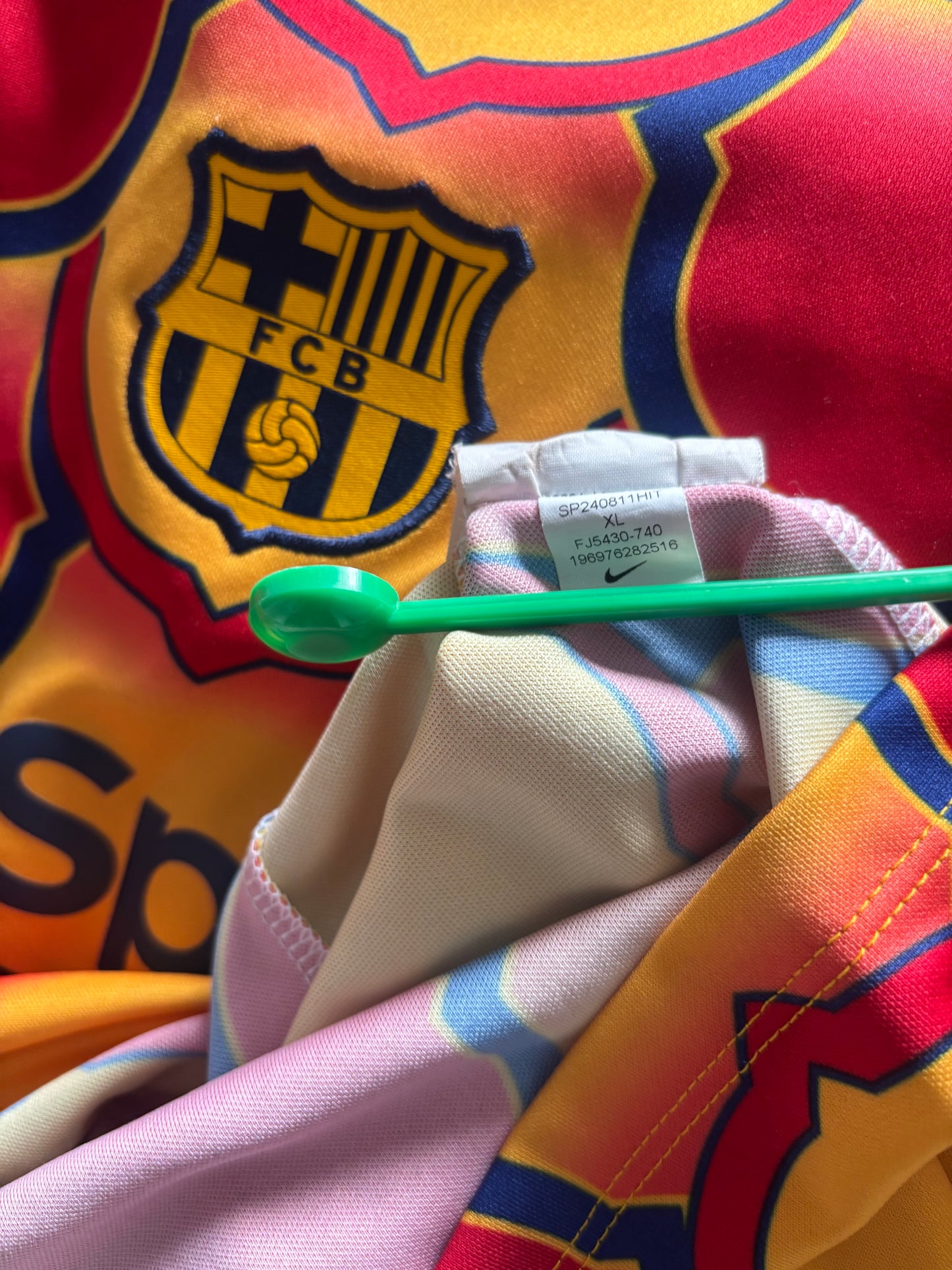 Barcelona Pre Match Training Shirt Chinese New Year (XL)
