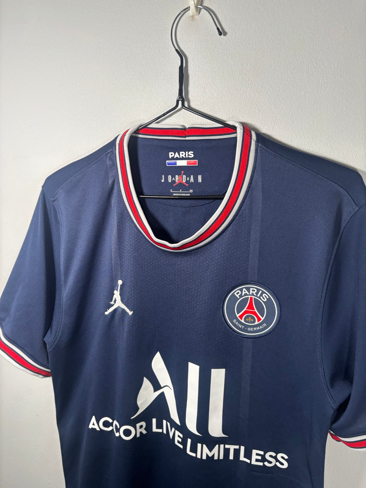 PSG Home Shirt 2021/22 Mbappe (S)