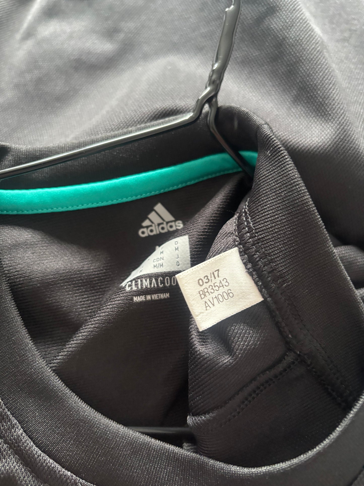 Real Madrid Away Shirt 2017/18 (M)