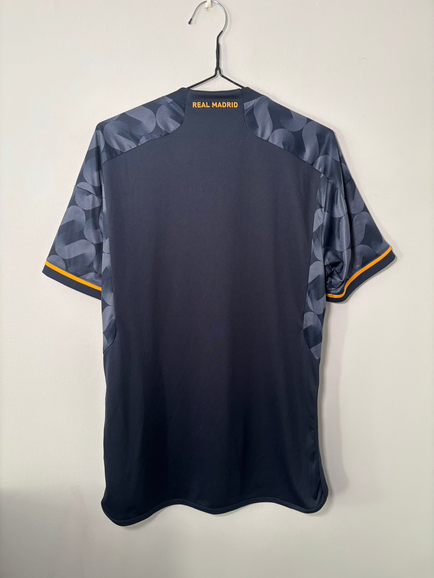 Real Madrid Away Shirt 2023/24 (M)