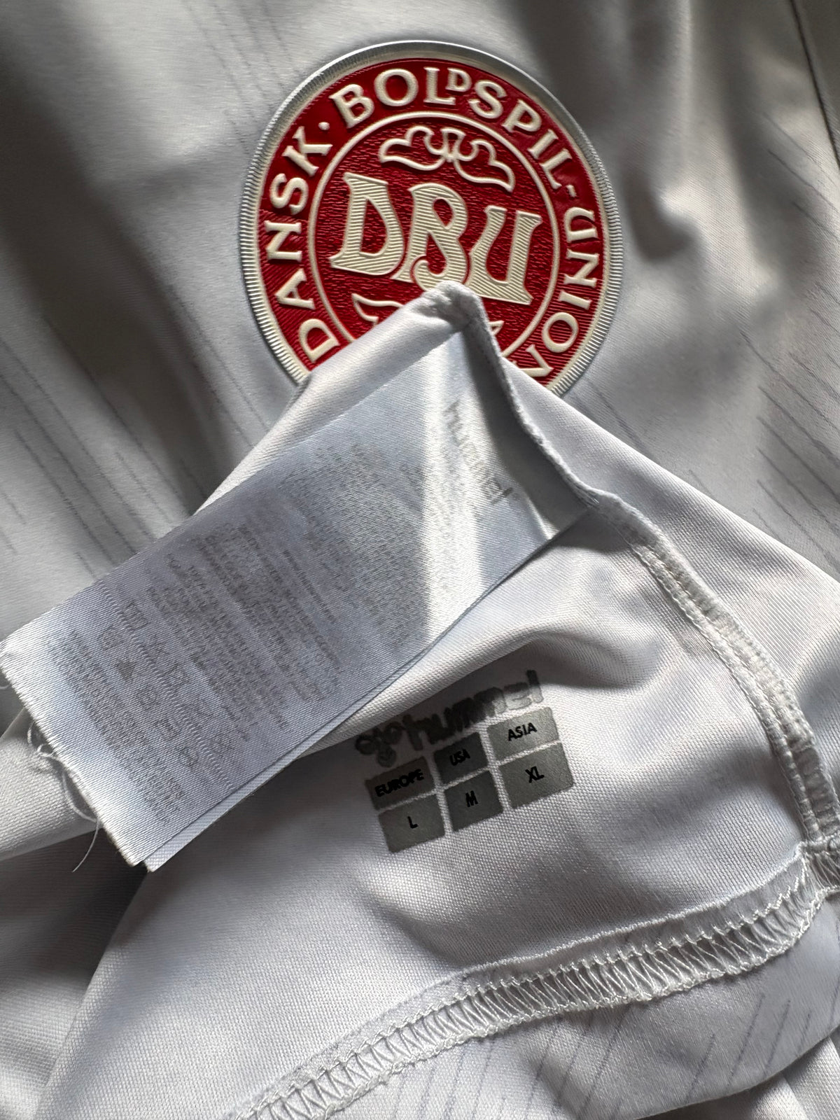 Denmark Away Shirt 2020 (L)