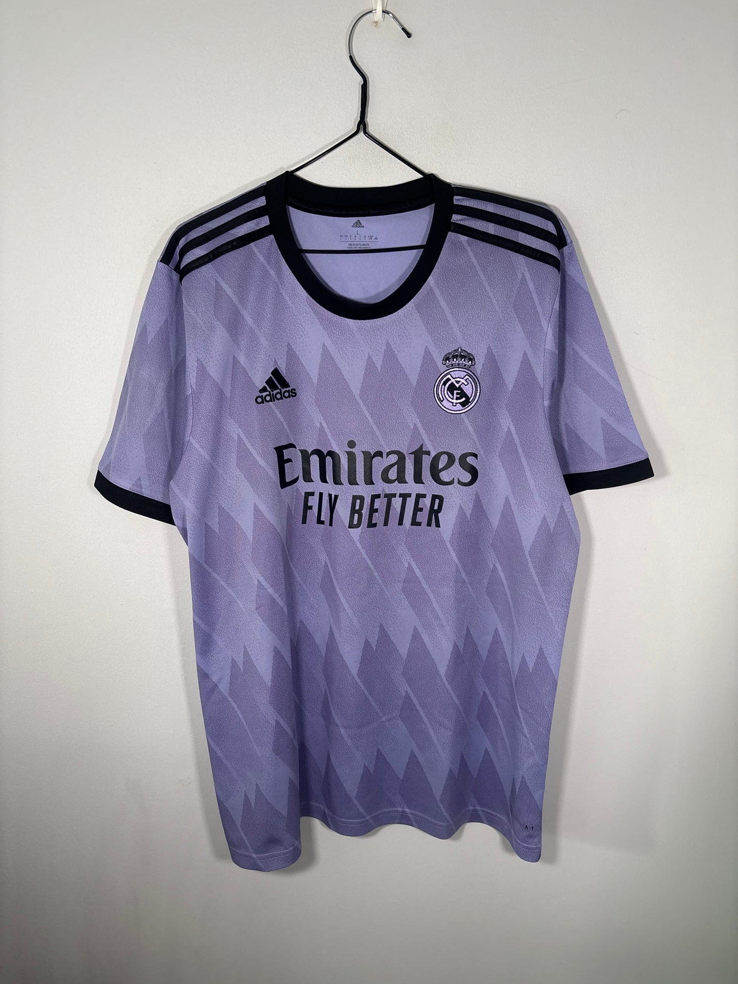 Real Madrid Away Shirt 2022/23 Benzema (L)
