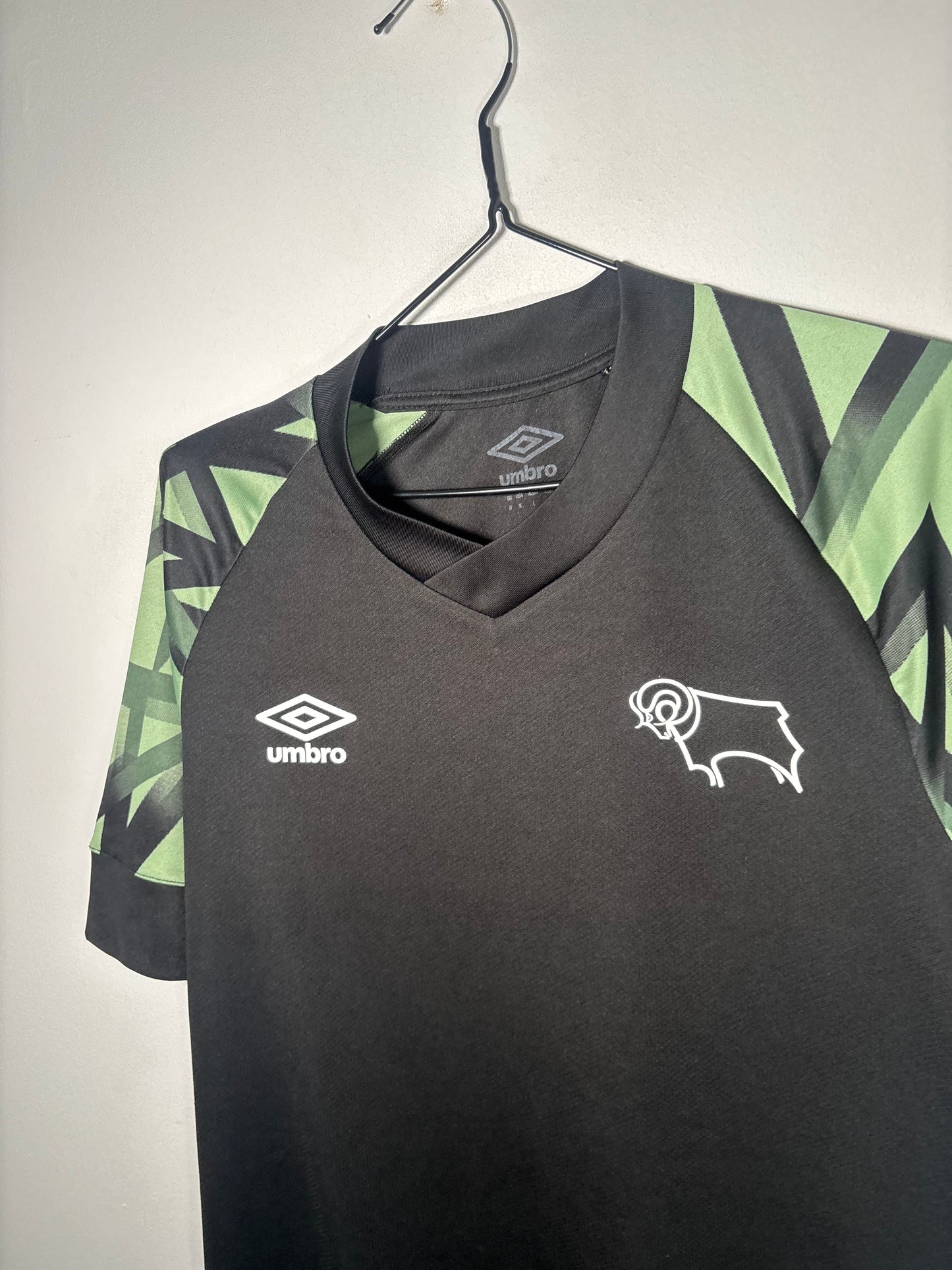 Derby County Away Shirt 2022/23 (M)