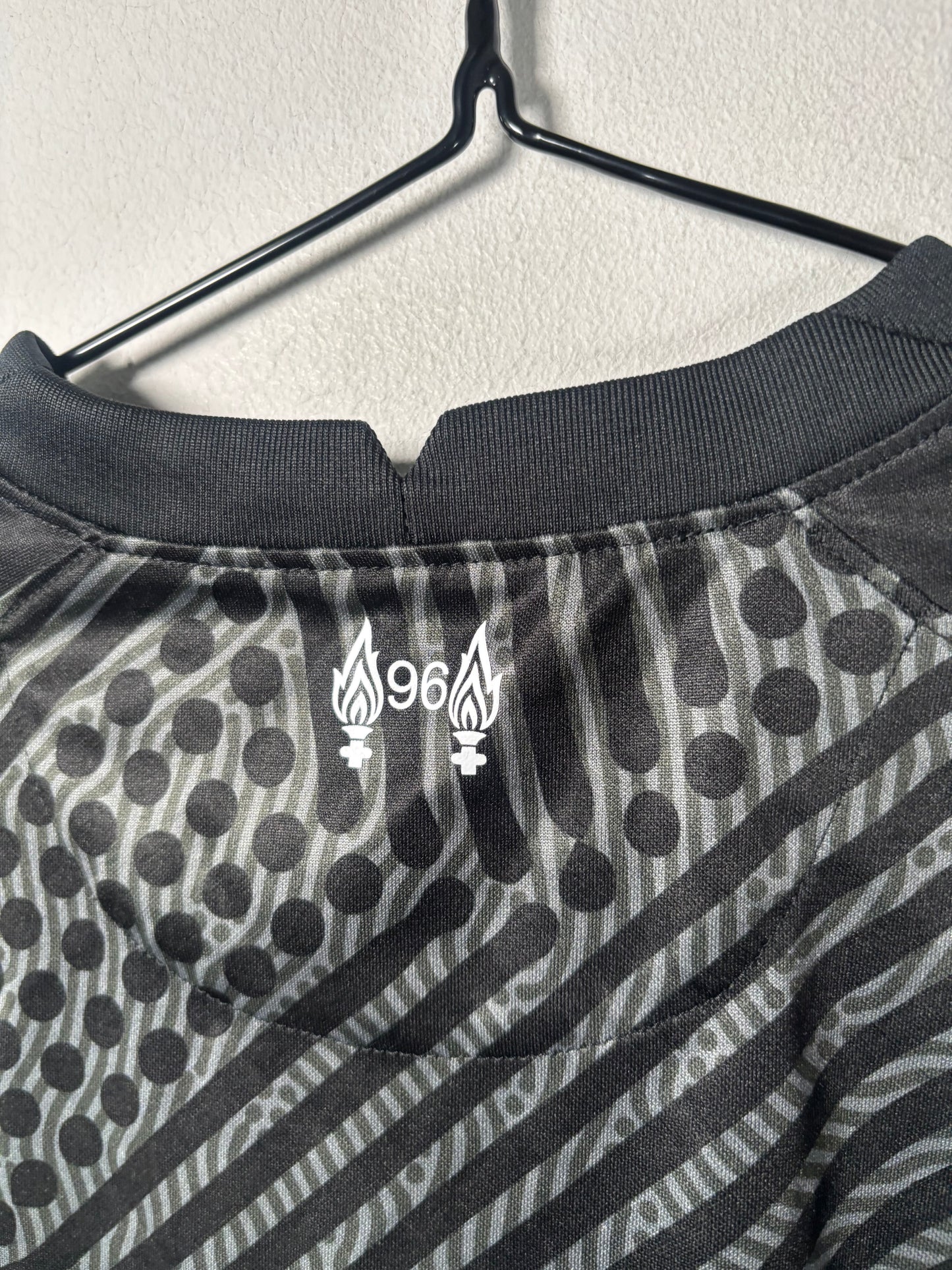 Liverpool Goalkeeper Shirt 2020/21 (S)