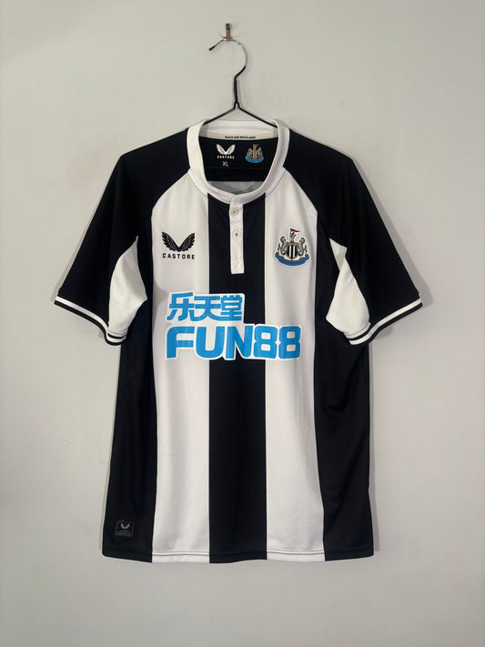 Newcastle United Home Shirt 2021/22 (XL)