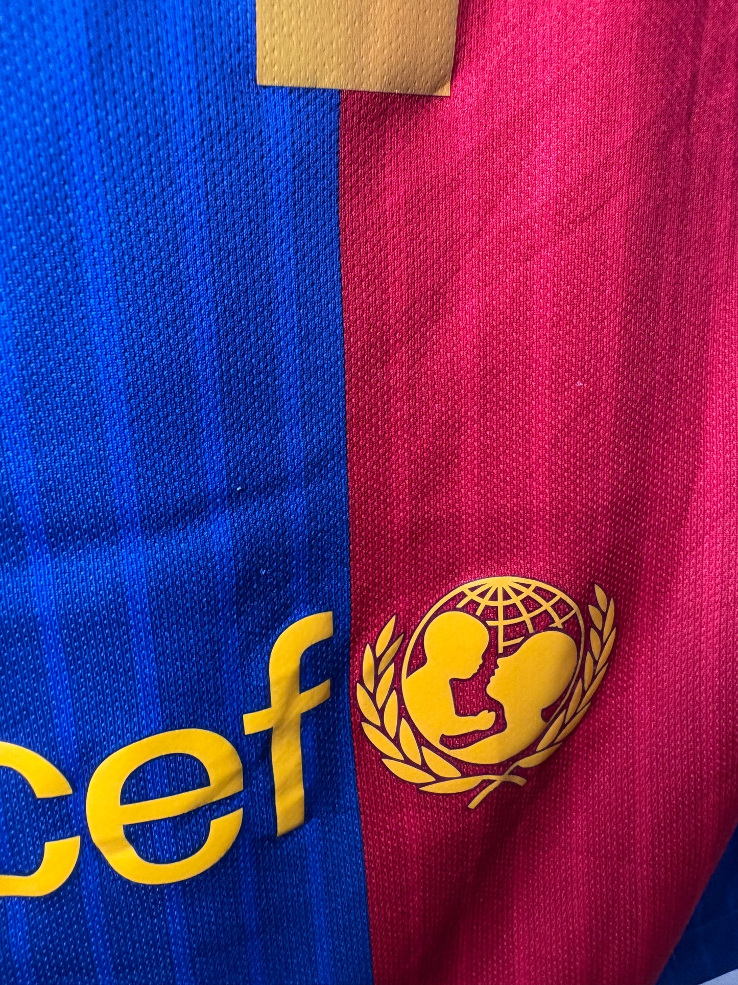 Barcelona Home Shirt 2016/17 Neymar (M)