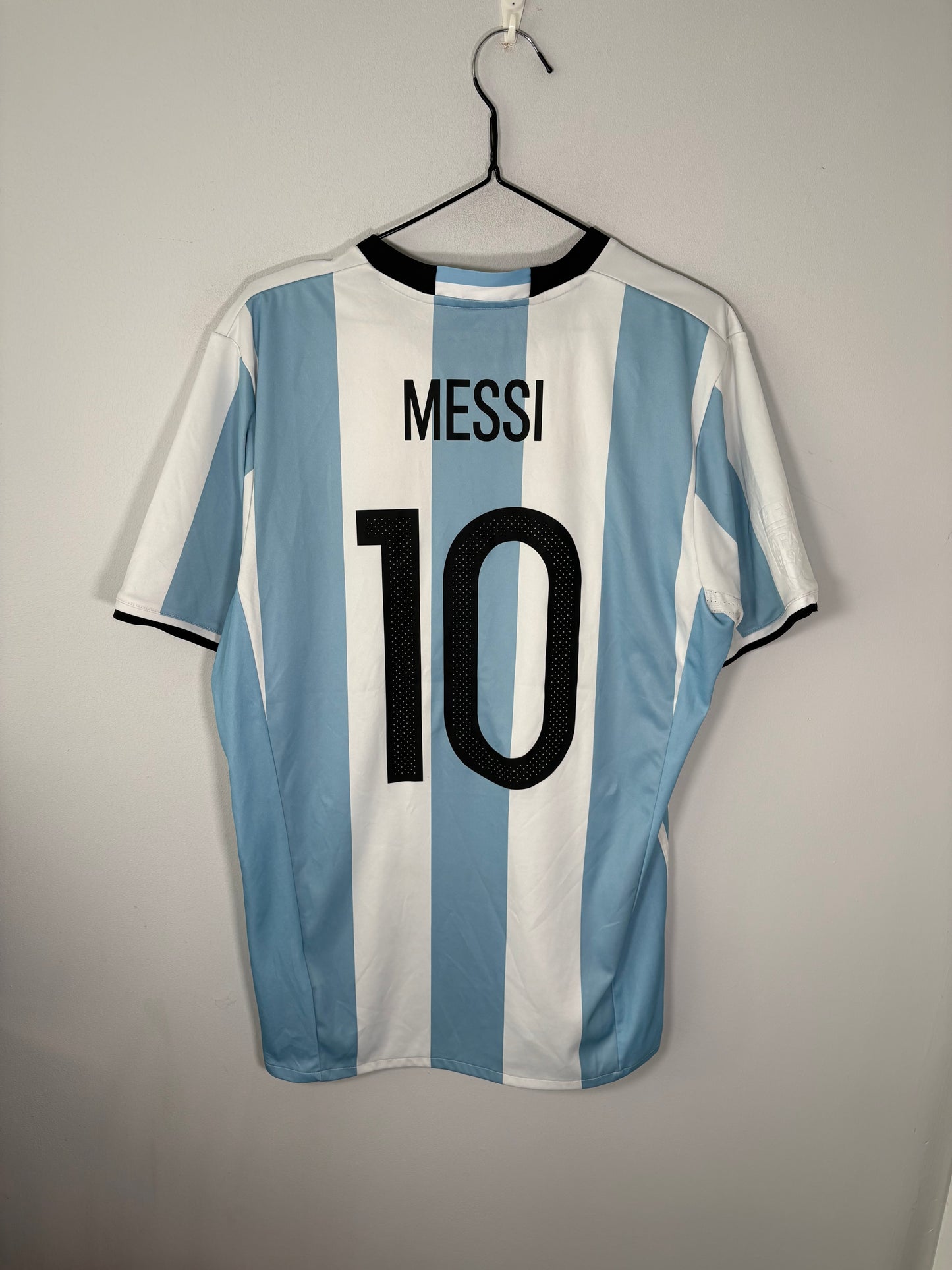 Argentina Home Shirt 2016 Messi (L)