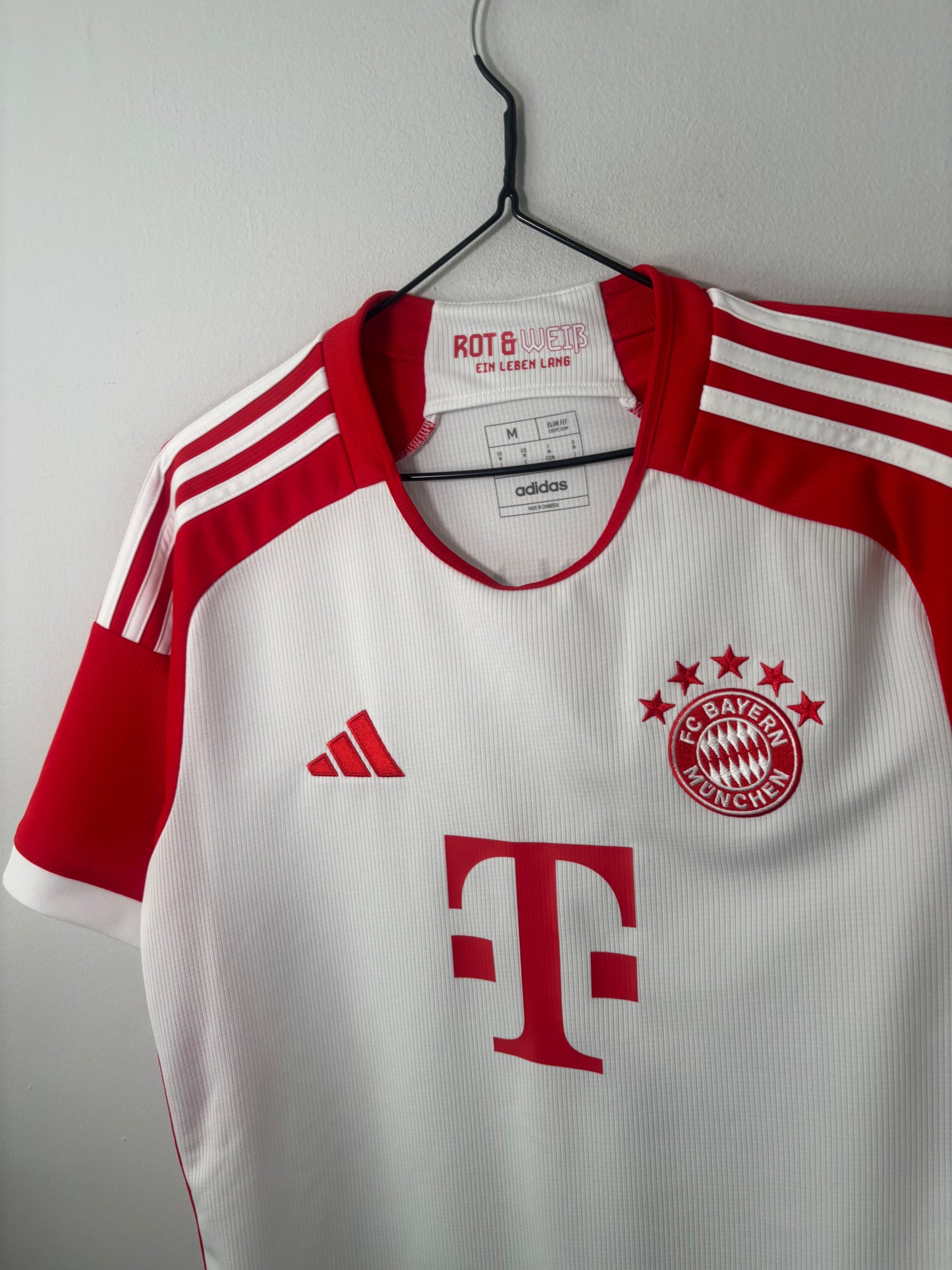 Bayern Munich Home Shirt 2023/24 Harry Kane (M)