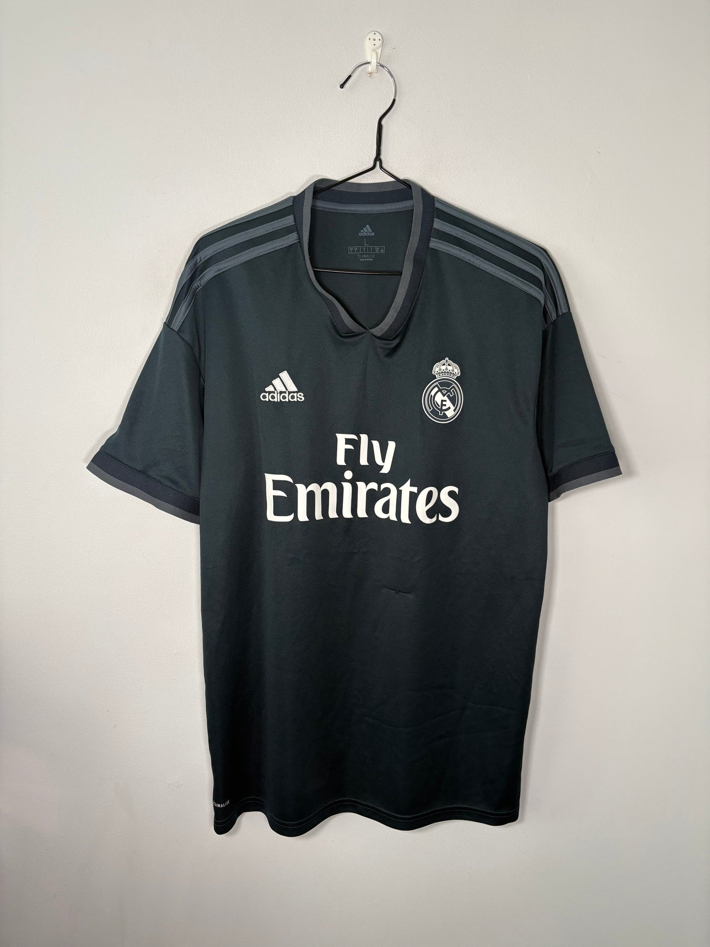 Real Madrid Away Shirt 2018/19 (L)