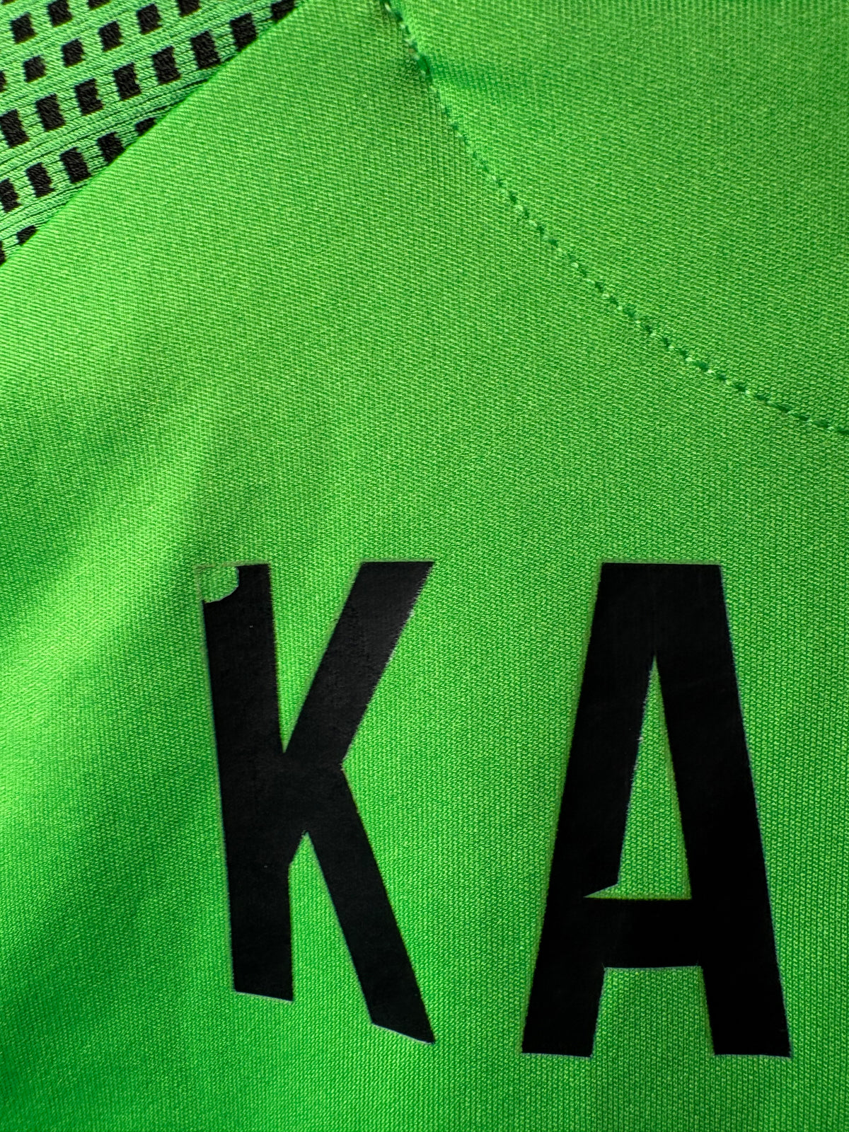 Liverpool Authentic Goalkeeper Shirt 2018/19 Karius (LK)