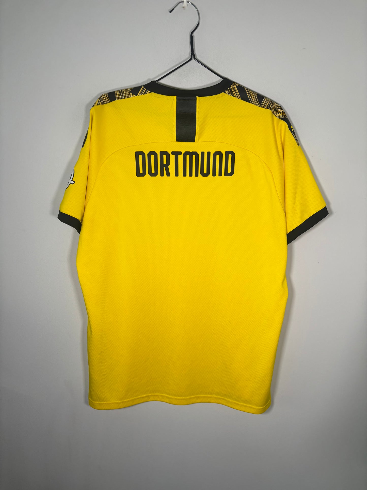 Borussia Dortmund Home Shirt 2019/20 (XL)