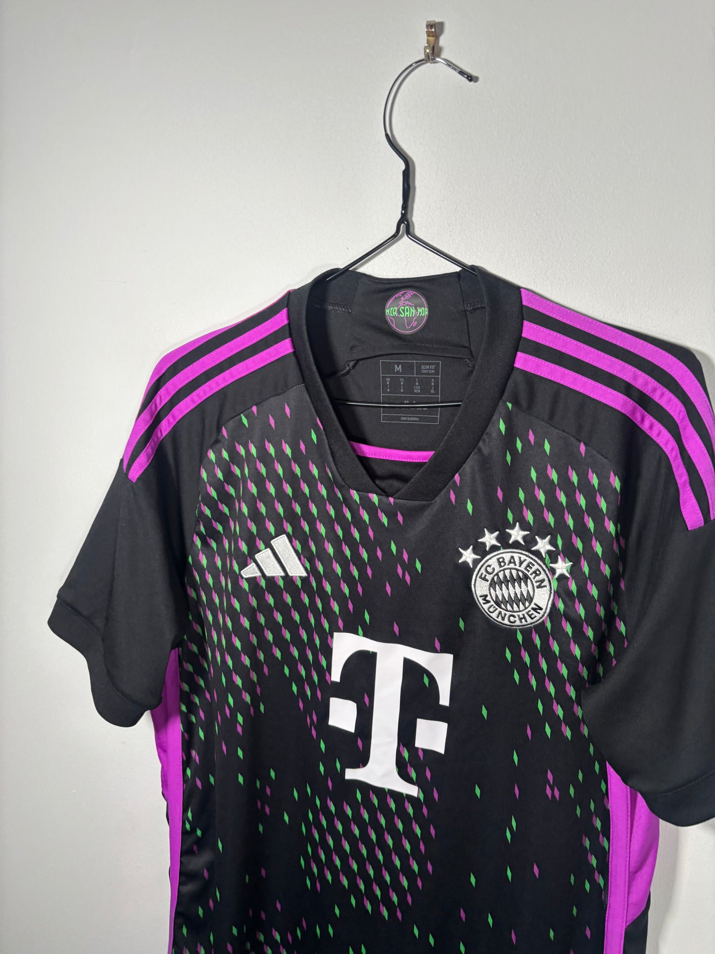 Bayern Munich Away Shirt 2023/24 (M)