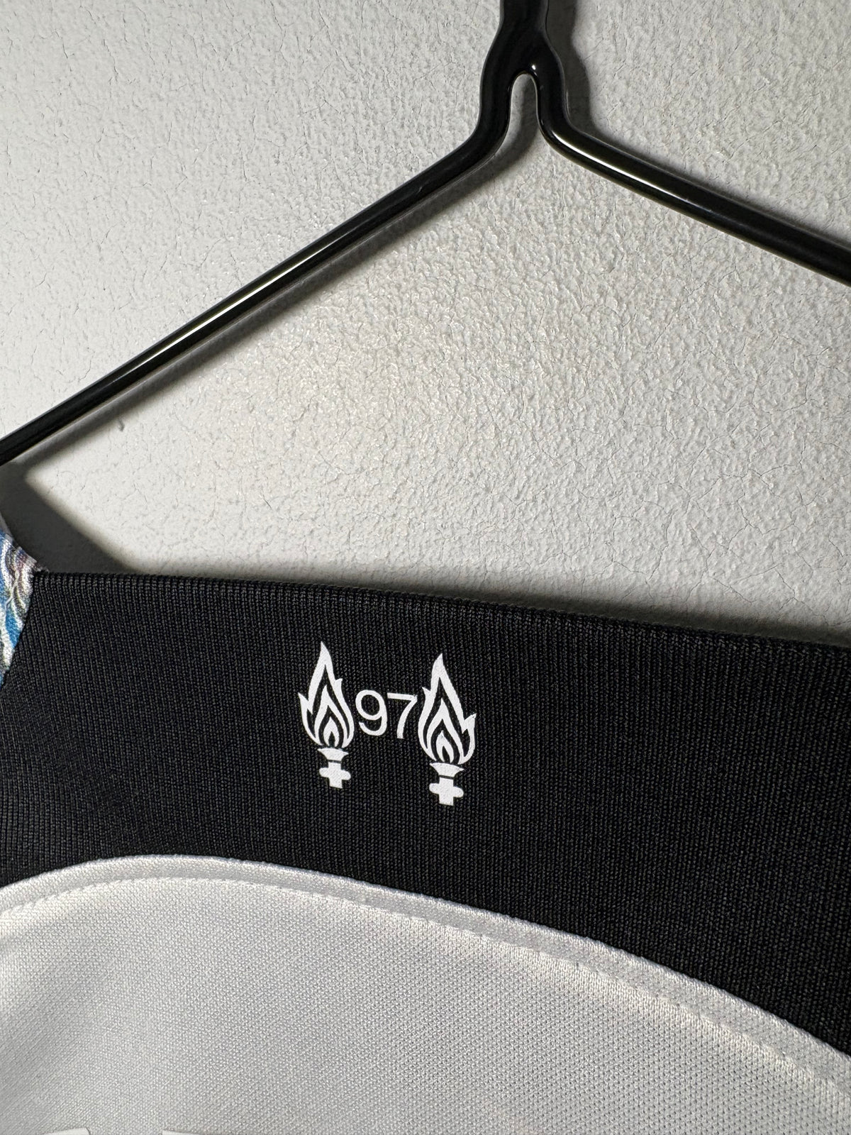 Liverpool Away Shirt 2022/23 Van Dijk (XLK)