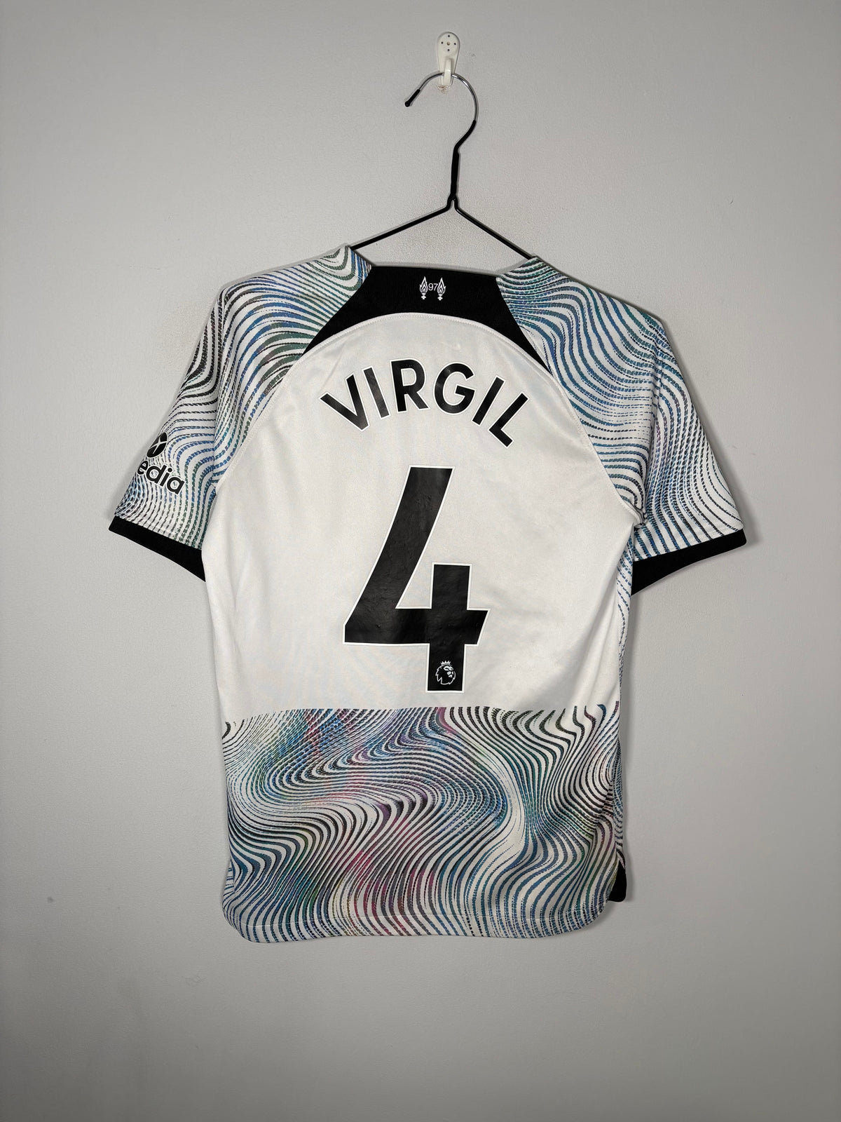 Liverpool Away Shirt 2022/23 Van Dijk (XLK)