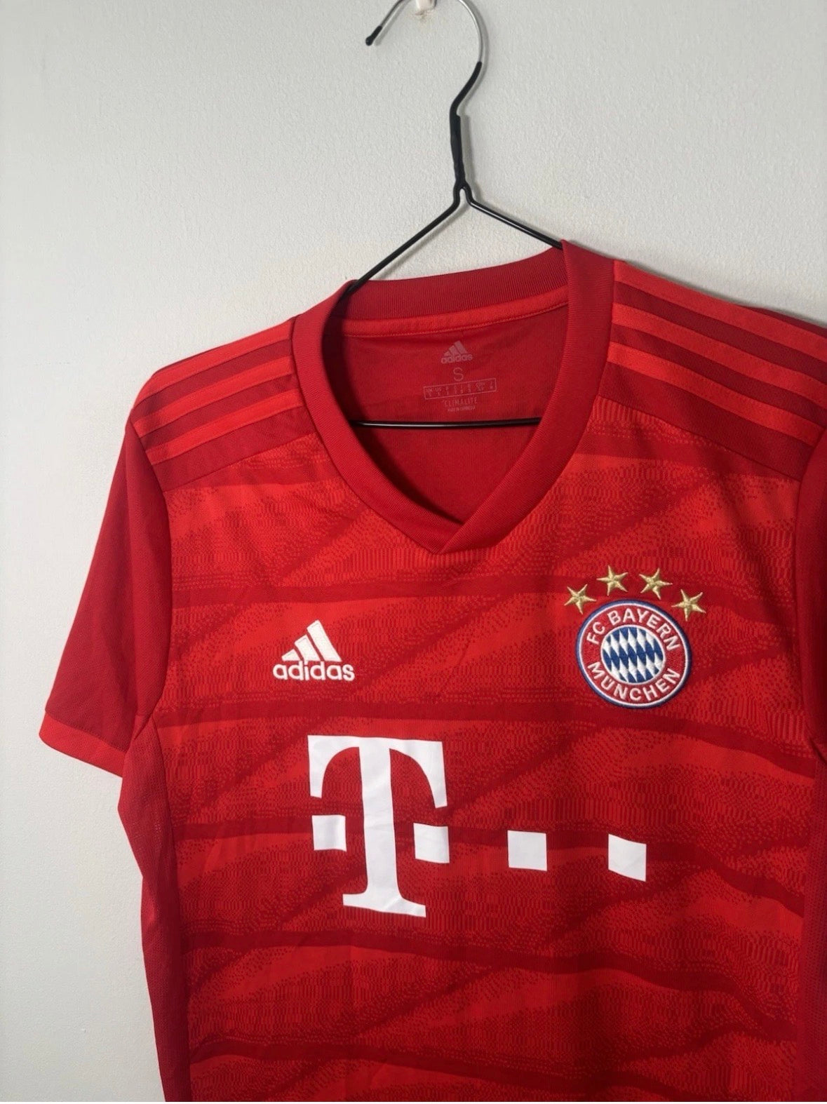 Bayern Munich Home Shirt 2019/20 (S)