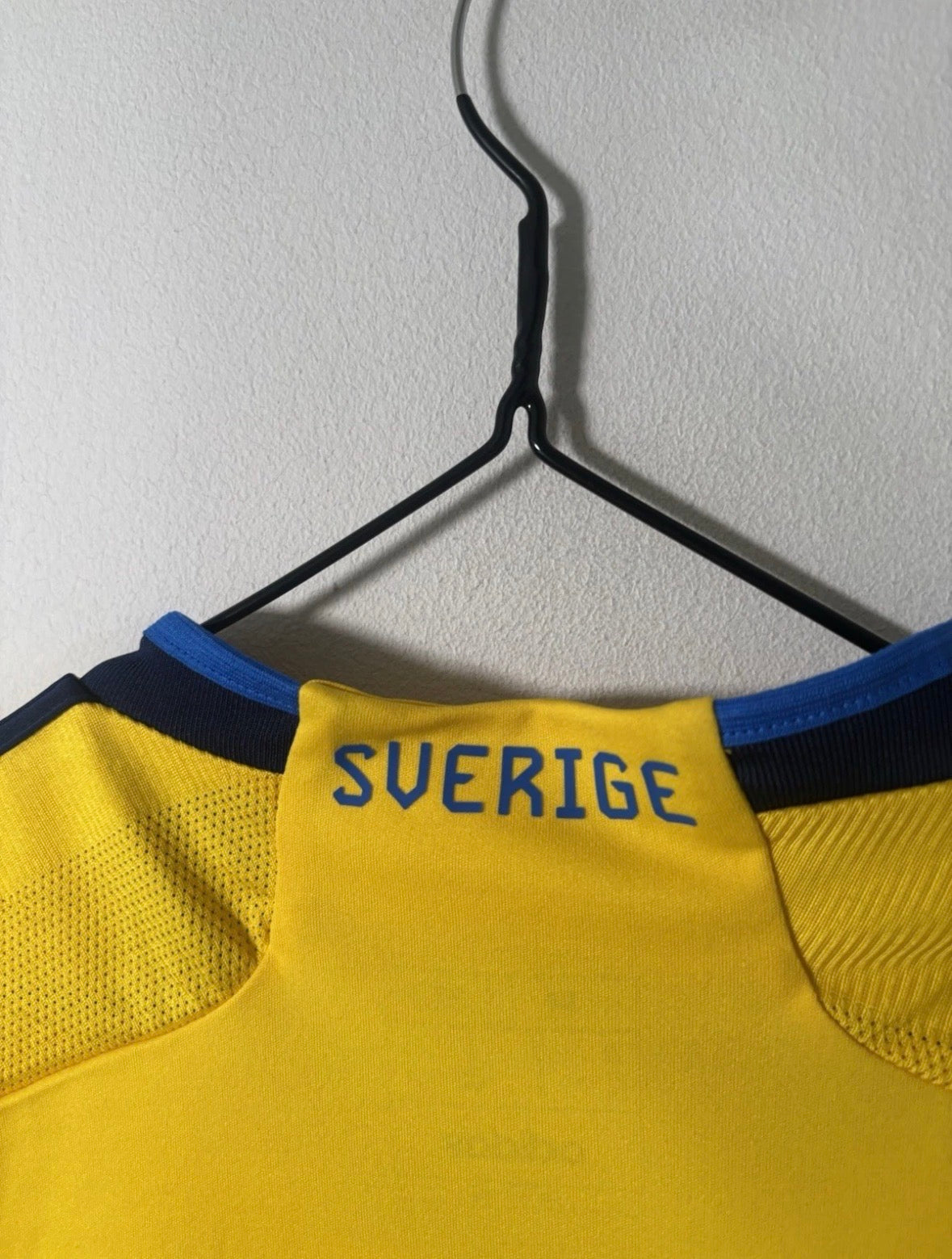 Sweden Home Shirt 2022 (M)