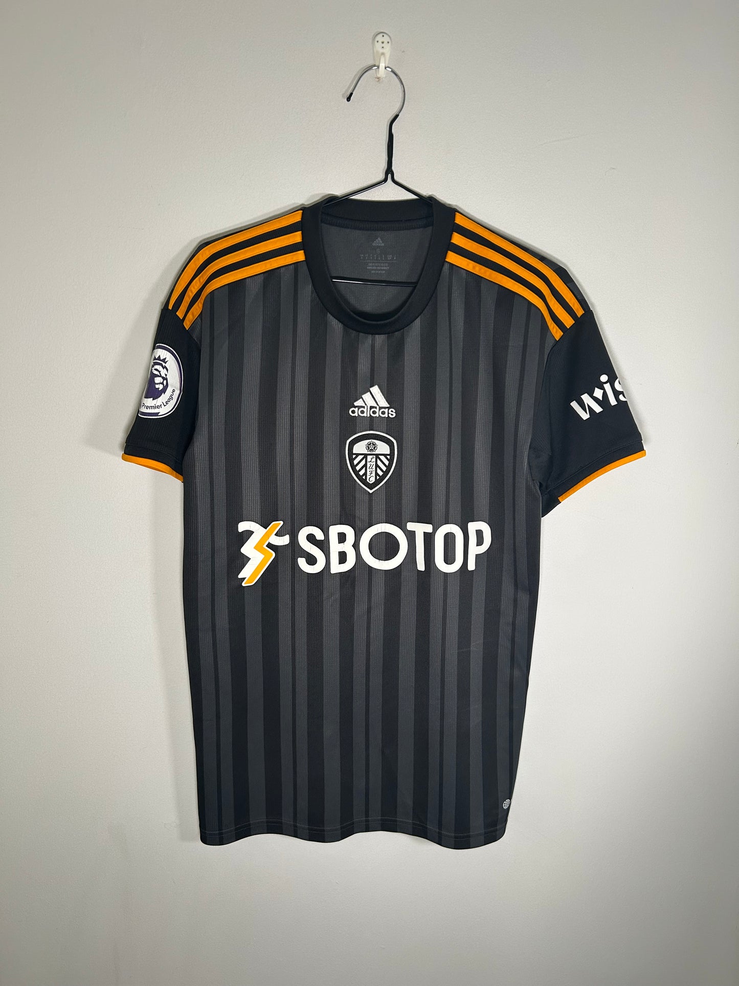 Leeds United Third Shirt 2022/23 (S)