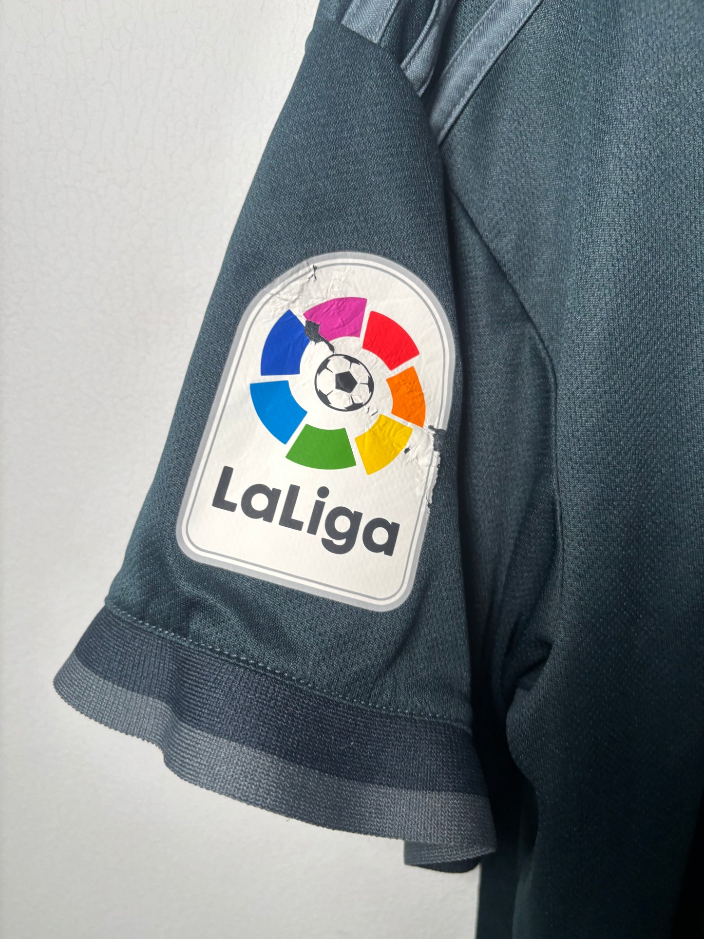 Real Madrid Away Shirt 2018/19 (M)