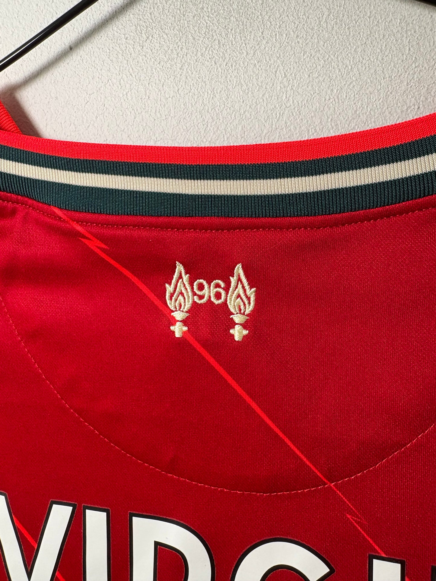 Liverpool Home Shirt 2021/22 Virgil Van Dijk (L)