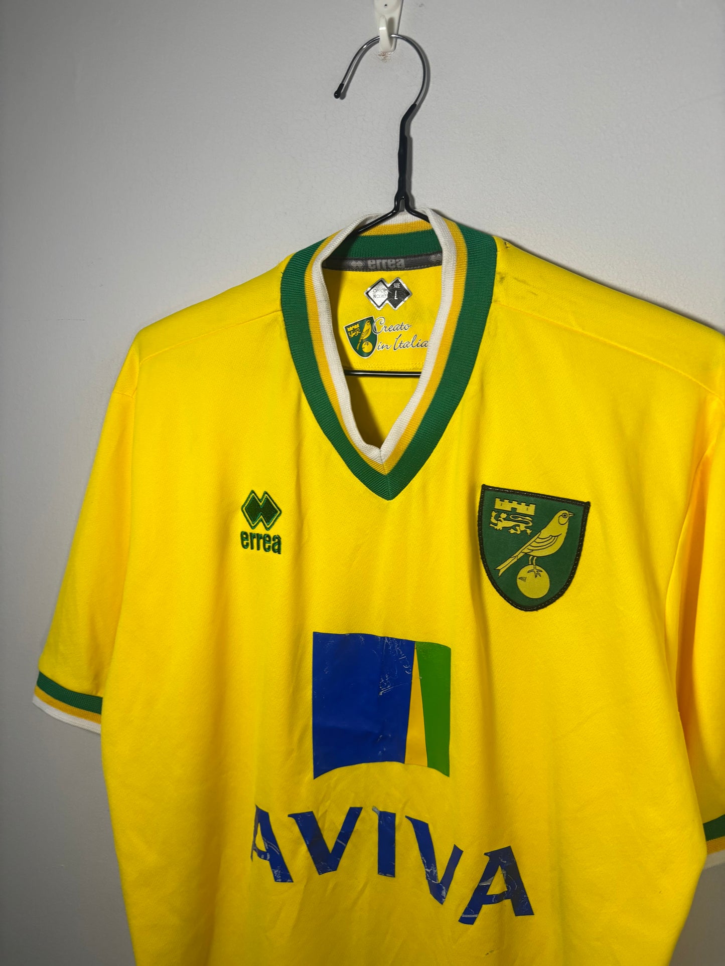 Norwich City Home Shirt 2011/12 (L)