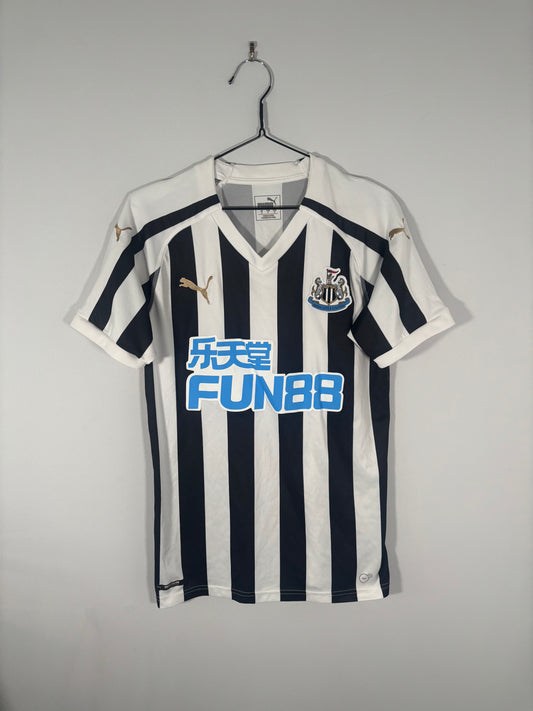 Newcastle United Home Shirt 2018/19 (S)