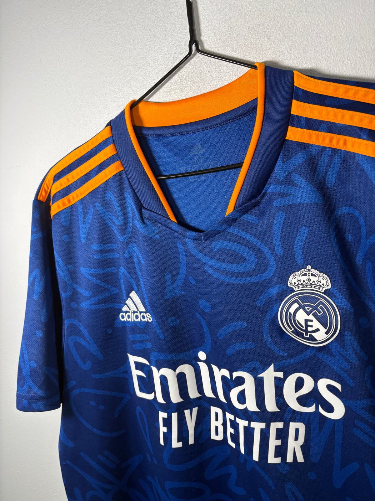 Real Madrid Away Shirt 2021/22 (M)