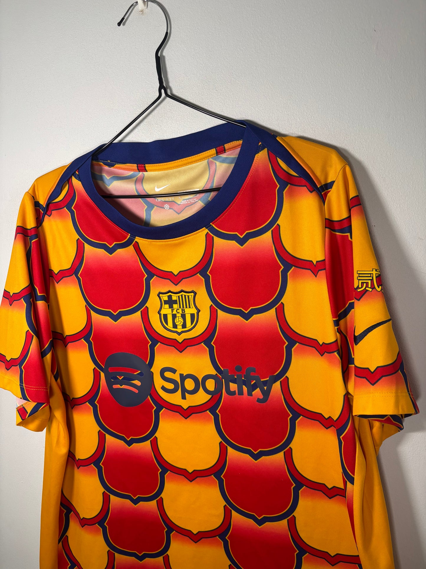 Barcelona Pre Match Training Shirt Chinese New Year (XL)