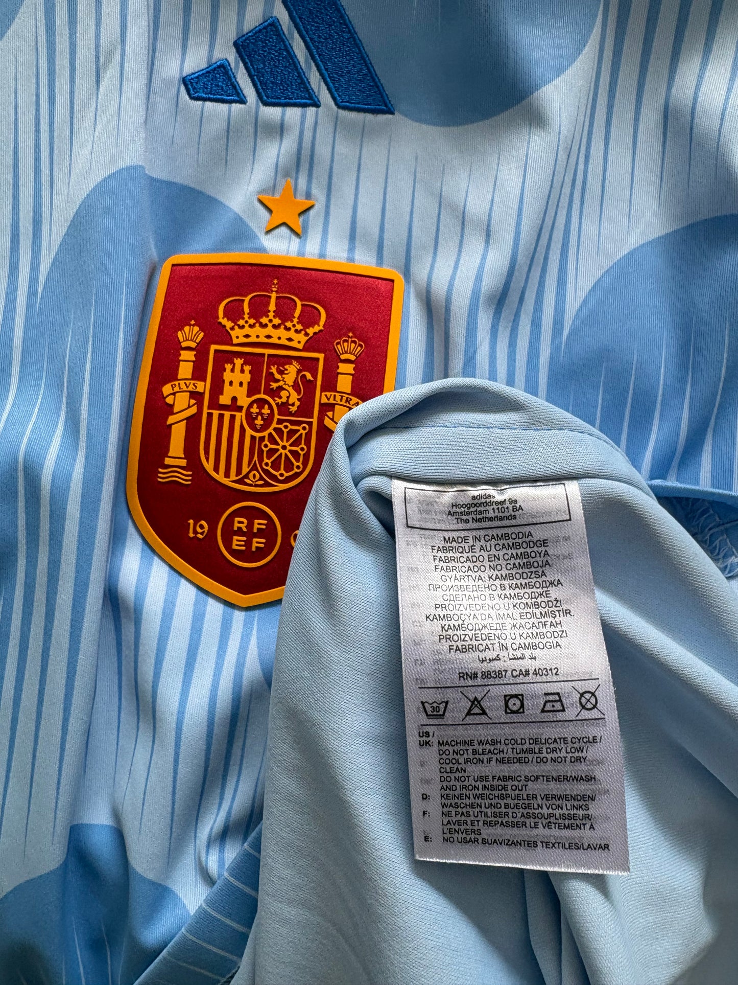 Spain Away Shirt 2022 (L)