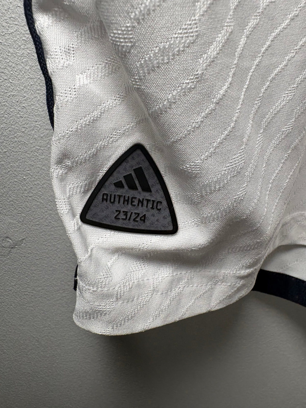 Real Madrid Authentic Home Shirt Bellingham 2023/24 Player Quality (M)